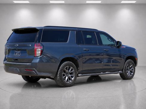 Used 2021 Chevrolet Suburban Z71 w/ Z71 Off-Road Package AWD/4WD image 3