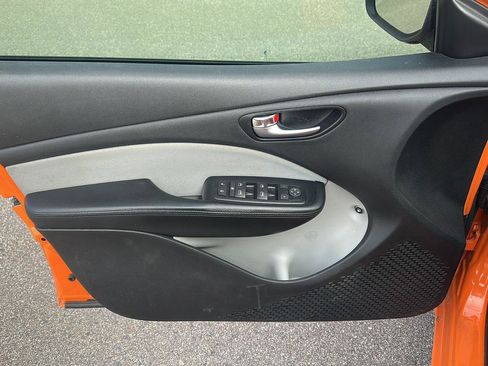 Used 2014 Dodge Dart SXT image 9