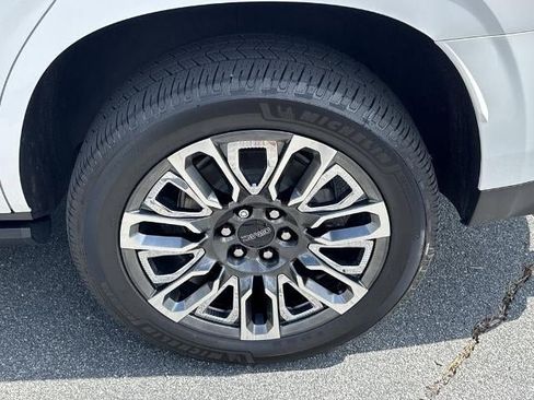 Used 2023 GMC Yukon Denali Ultimate AWD/4WD image 22