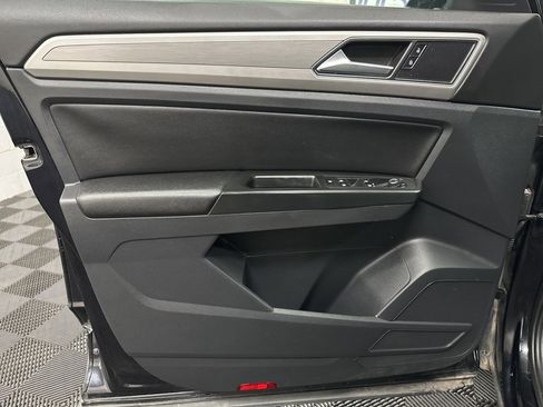 Used 2018 Volkswagen Atlas SE image 17