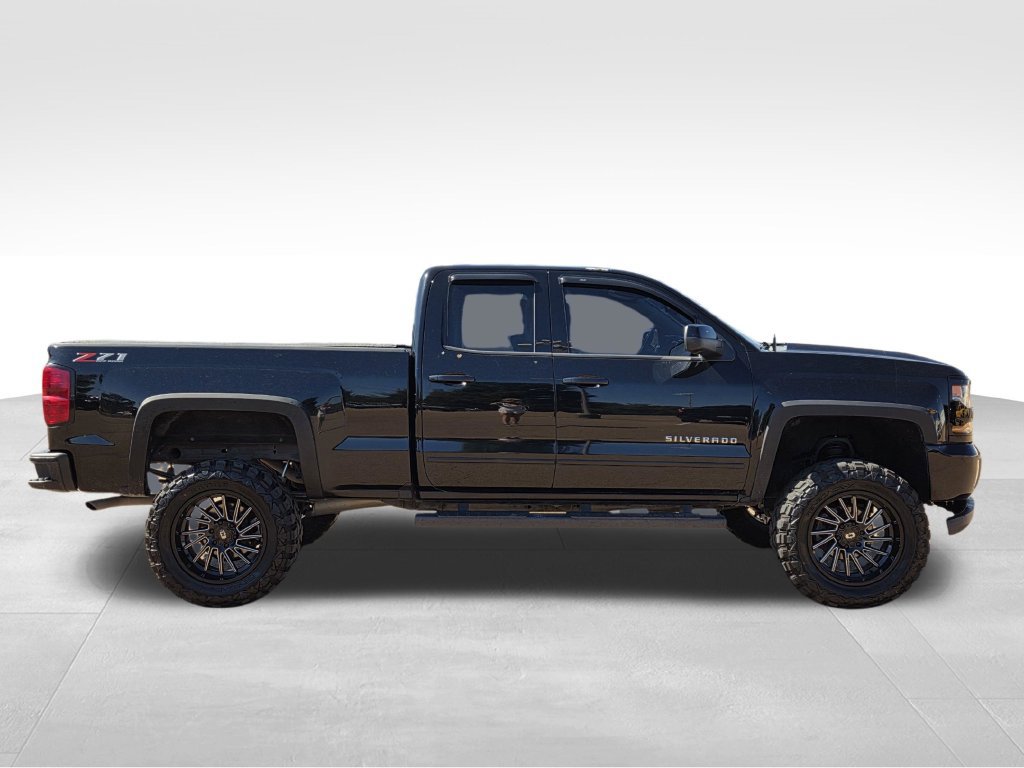 Used 2018 Chevrolet Silverado 1500 LT AWD/4WD image 5