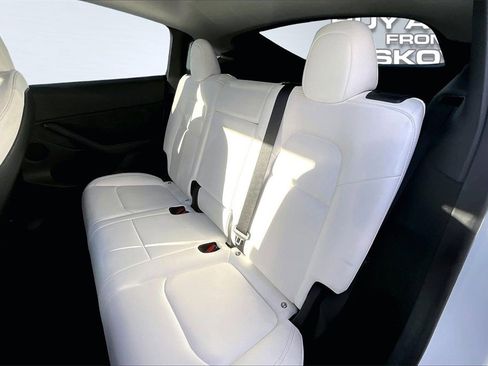 Used 2023 Tesla Model Y Long Range image 26