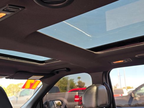 Used 2017 Ford Explorer XLT w/ Equipment Group 202A image 25