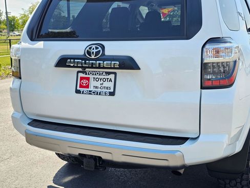 Used 2024 Toyota 4Runner TRD Off-Road Premium w/ Off Road Premium Plus Package AWD/4WD image 13