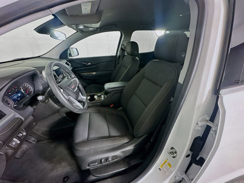 Used 2023 GMC Acadia SLE w/ Driver Convenience Package image 13