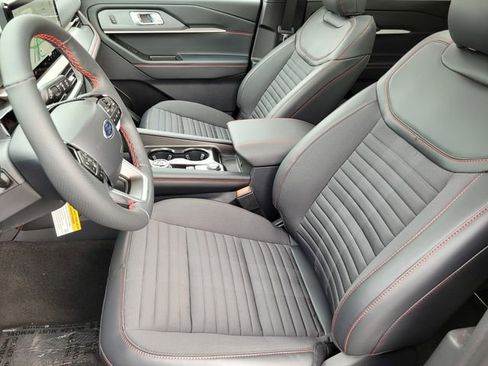 New 2026 Ford Explorer ST-Line w/ ST-Line Street Pack image 15