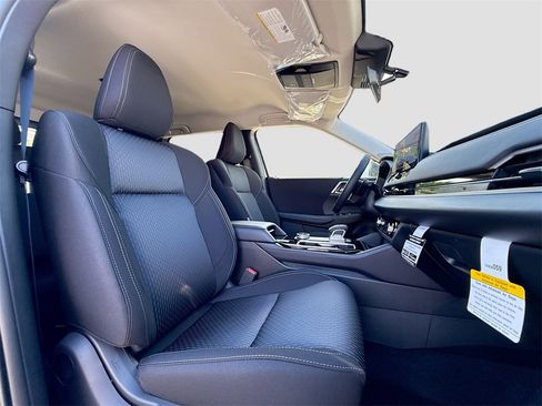 New 2025 Mitsubishi Outlander ES image 29