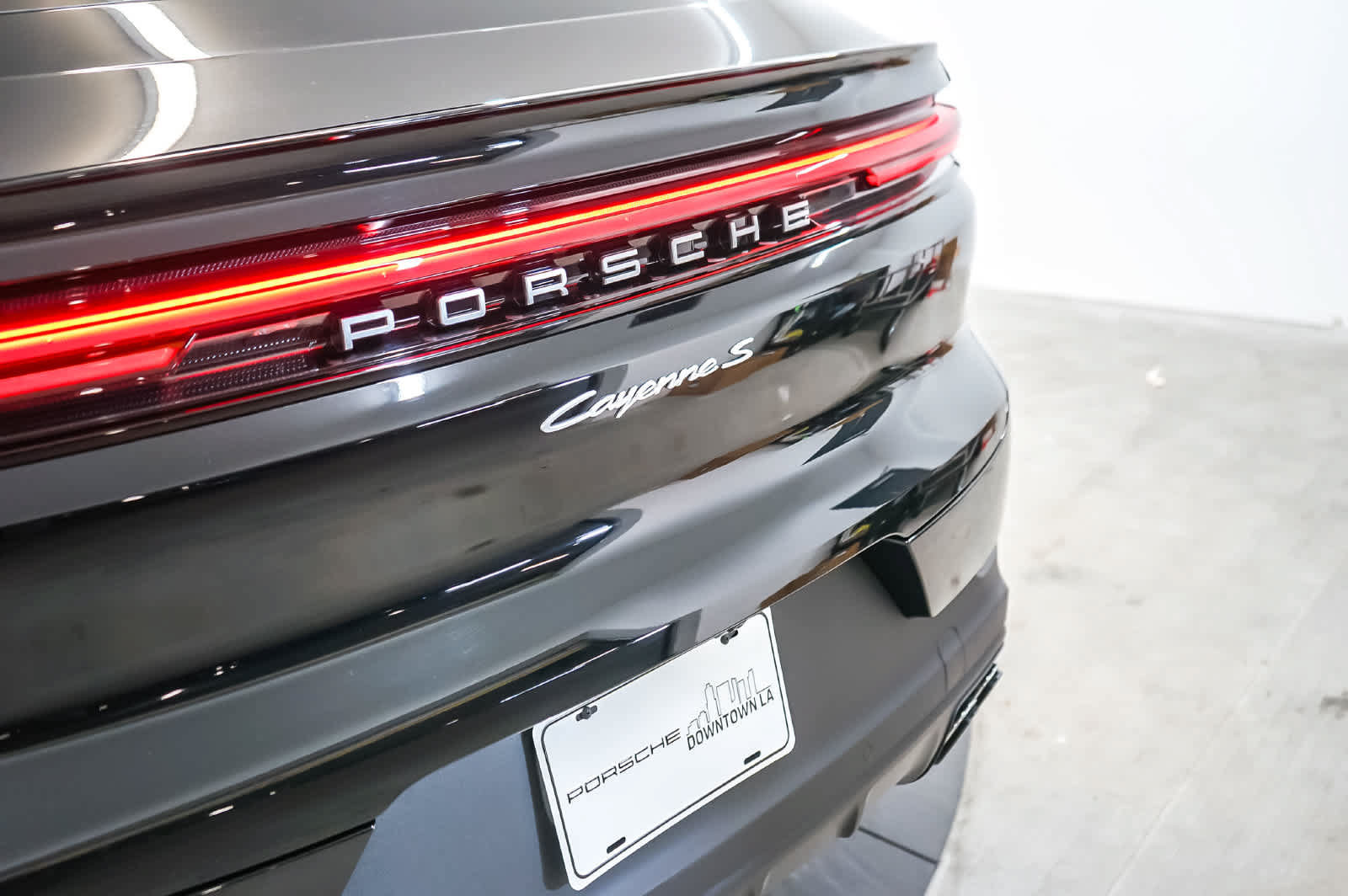 Certified 2026 Porsche Cayenne S AWD/4WD image 12