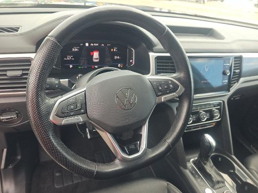 Used 2023 Volkswagen Atlas SEL R-Line AWD/4WD image 8