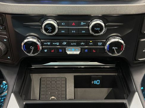 Used 2026 Ford F250 Platinum AWD/4WD image 25