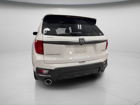 Used 2023 Honda Passport EX-L image 10