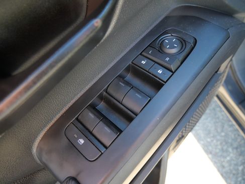 Certified 2024 Toyota Tacoma SR5 AWD/4WD image 20