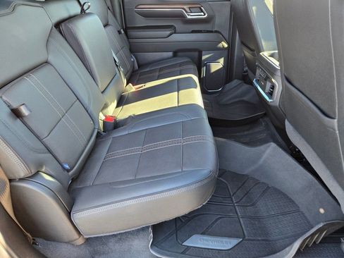 Used 2024 Chevrolet Silverado 1500 High Country w/ High Country Premium Package image 16