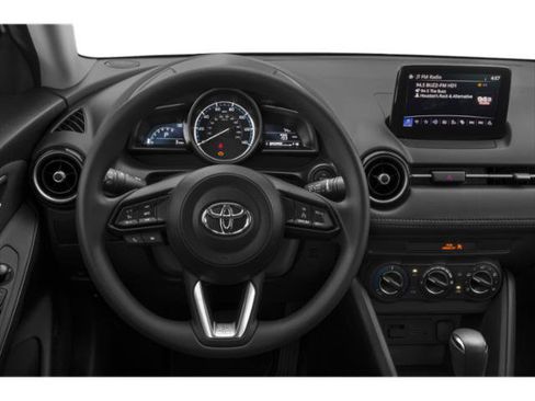 Used 2019 Toyota Yaris LE FWD image 7