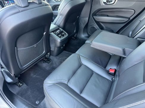 Used 2023 Volvo XC60 B5 Ultimate w/ Climate Package image 13