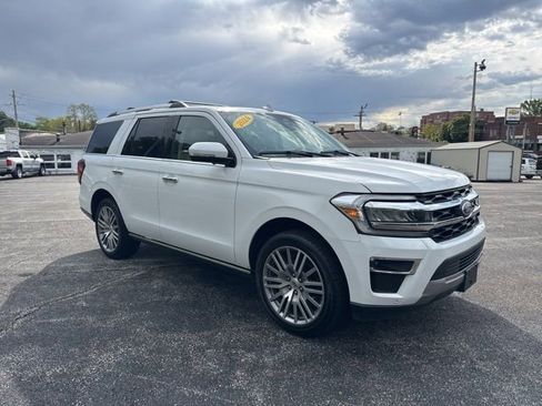 Used 2024 Ford Expedition Limited AWD/4WD image 7
