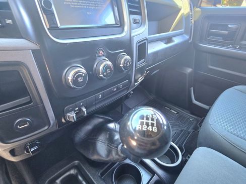 Used 2014 RAM 2500 Tradesman w/ Chrome Appearance Group AWD/4WD image 6