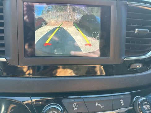 Used 2019 Chrysler Pacifica Touring Plus w/ S Appearance Package image 14