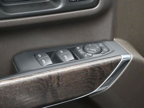 Used 2022 GMC Sierra 2500 Denali w/ Denali Ultimate Package image 12