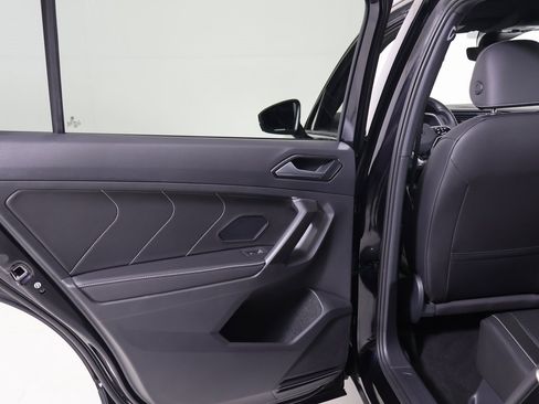 Used 2023 Volkswagen Tiguan SE R-Line image 23