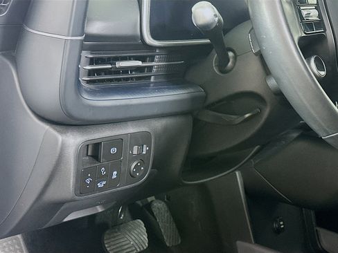 Used 2024 Hyundai Ioniq 6 SE image 17