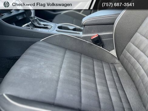 Used 2023 Volkswagen Jetta Sport image 22