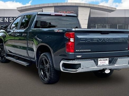 Used 2022 Chevrolet Silverado 1500 LT AWD/4WD image 12