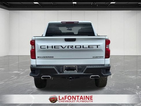 Certified 2022 Chevrolet Silverado 1500 Custom Trail Boss w/ LPO, Dark Essentials Package image 7