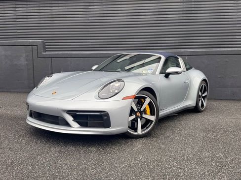 Certified 2022 Porsche 911 Targa 4S image 6