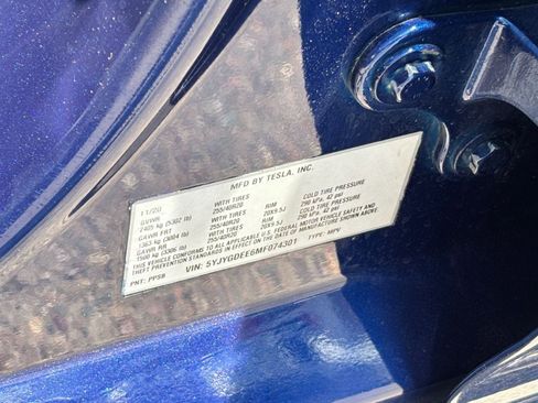 Used 2021 Tesla Model Y Long Range AWD/4WD image 29