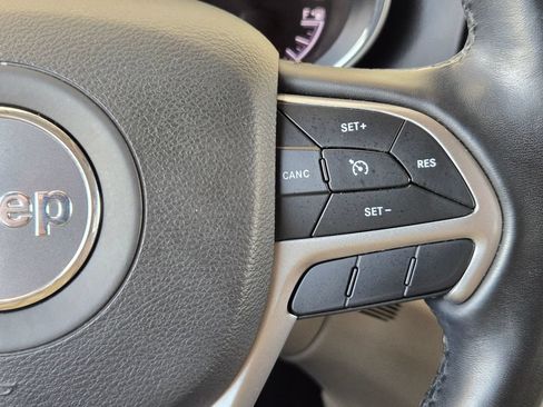 Used 2022 Jeep Grand Cherokee Limited RWD image 22