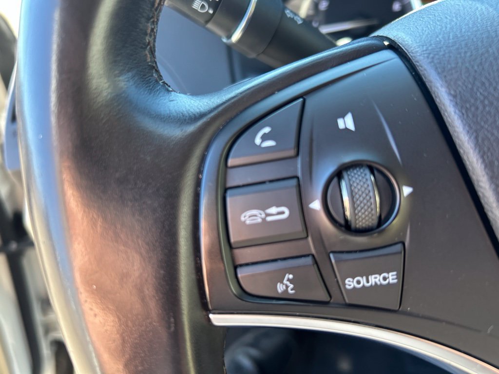 Used 2017 Acura MDX SH-AWD image 9