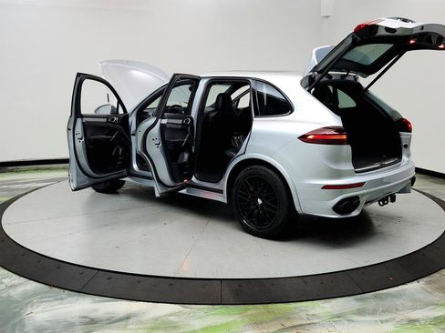 Used 2016 Porsche Cayenne GTS AWD/4WD image 12