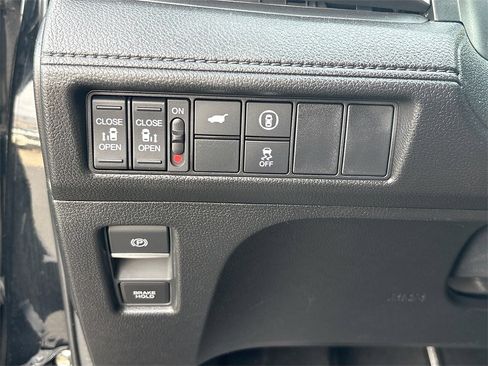 Used 2024 Honda Odyssey EX-L image 10