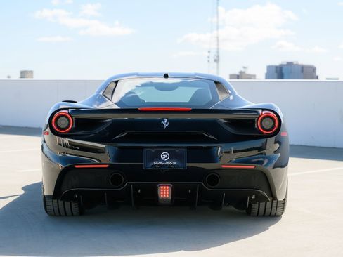 Used 2018 Ferrari 488 GTB image 20