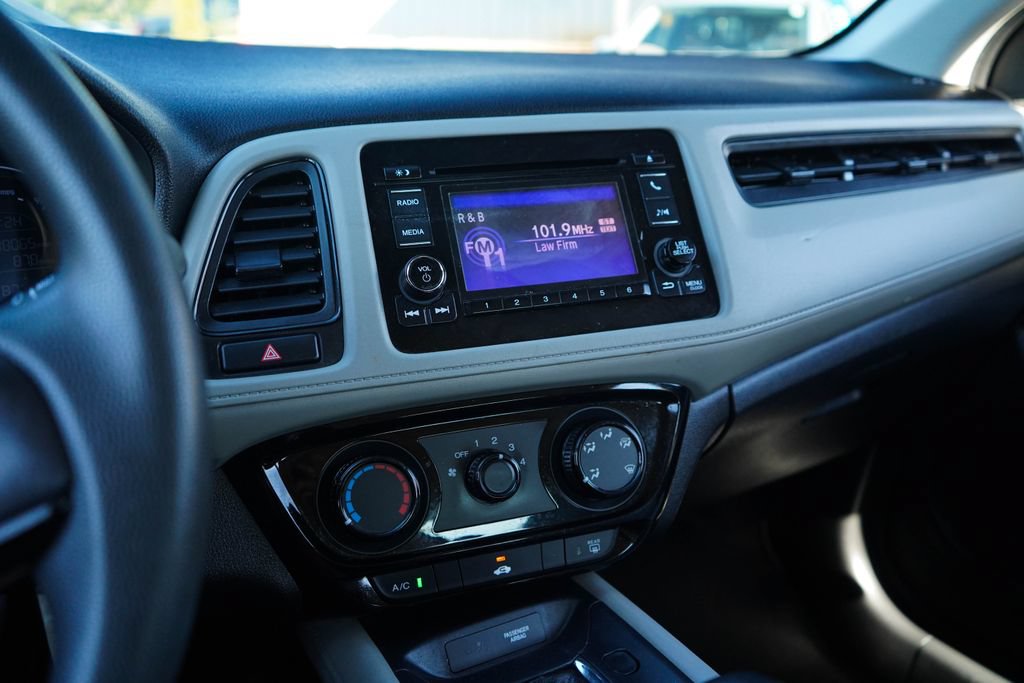 Used 2021 Honda HR-V LX image 8