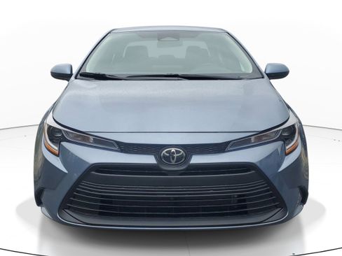 Used 2026 Toyota Corolla LE FWD image 2