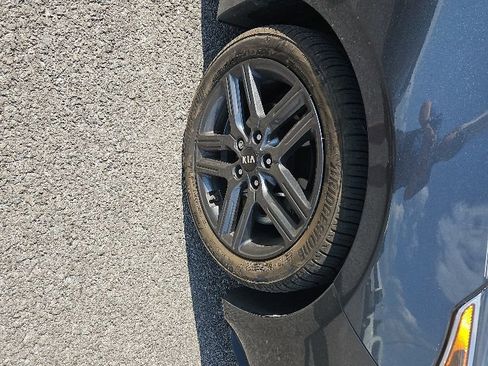 Used 2020 Kia Forte GT-Line w/ GT-Line Premium Package image 11