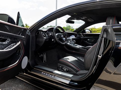Used 2023 Bentley Continental GT V8 AWD/4WD image 8