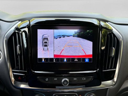 Used 2023 Chevrolet Traverse RS AWD/4WD image 24