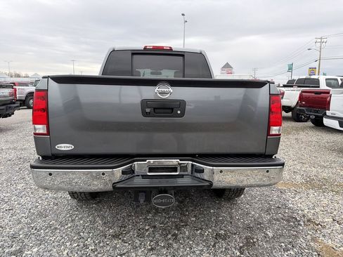 Used 2014 Nissan Titan SL w/ SL Moonroof Package image 8