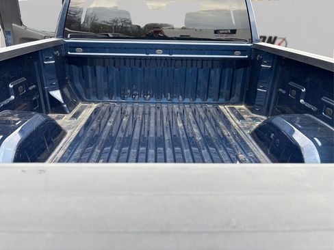Used 2022 Chevrolet Silverado 1500 LT AWD/4WD image 13