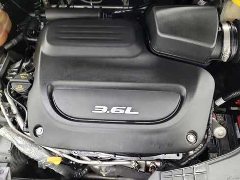 Used 2018 Chrysler Pacifica Touring Plus w/ S Appearance Package image 30