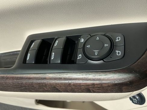 Used 2023 GMC Acadia Denali w/ Denali Technology Package AWD/4WD image 17