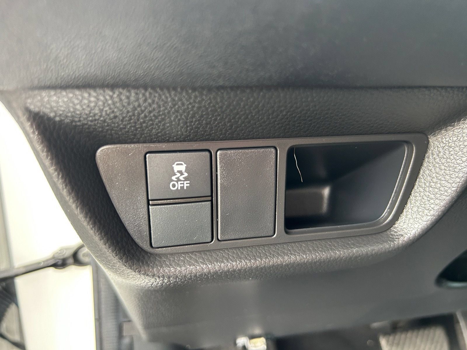 Certified 2023 Honda HR-V LX image 27