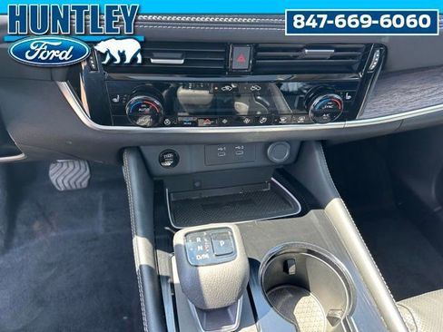 Used 2024 Nissan Rogue Platinum w/ Platinum Premium Package AWD/4WD image 25
