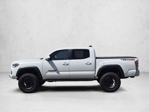 Used 2022 Toyota Tacoma TRD Off-Road AWD/4WD image 8