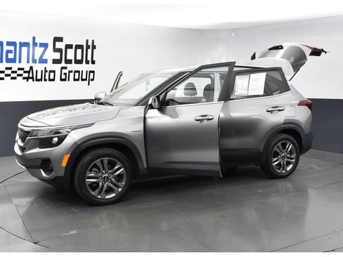 Used 2021 Kia Seltos S image 26