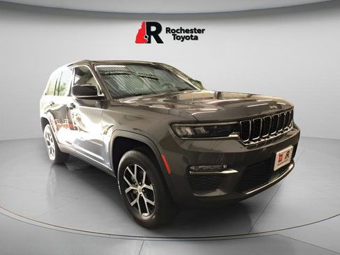 Used 2023 Jeep Grand Cherokee Limited AWD/4WD image 1