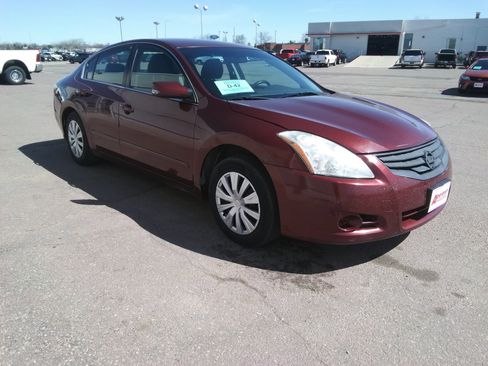 Used 2012 Nissan Altima 2.5 S FWD image 4